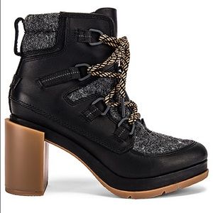 NWT Sorel Blake Lace Booties